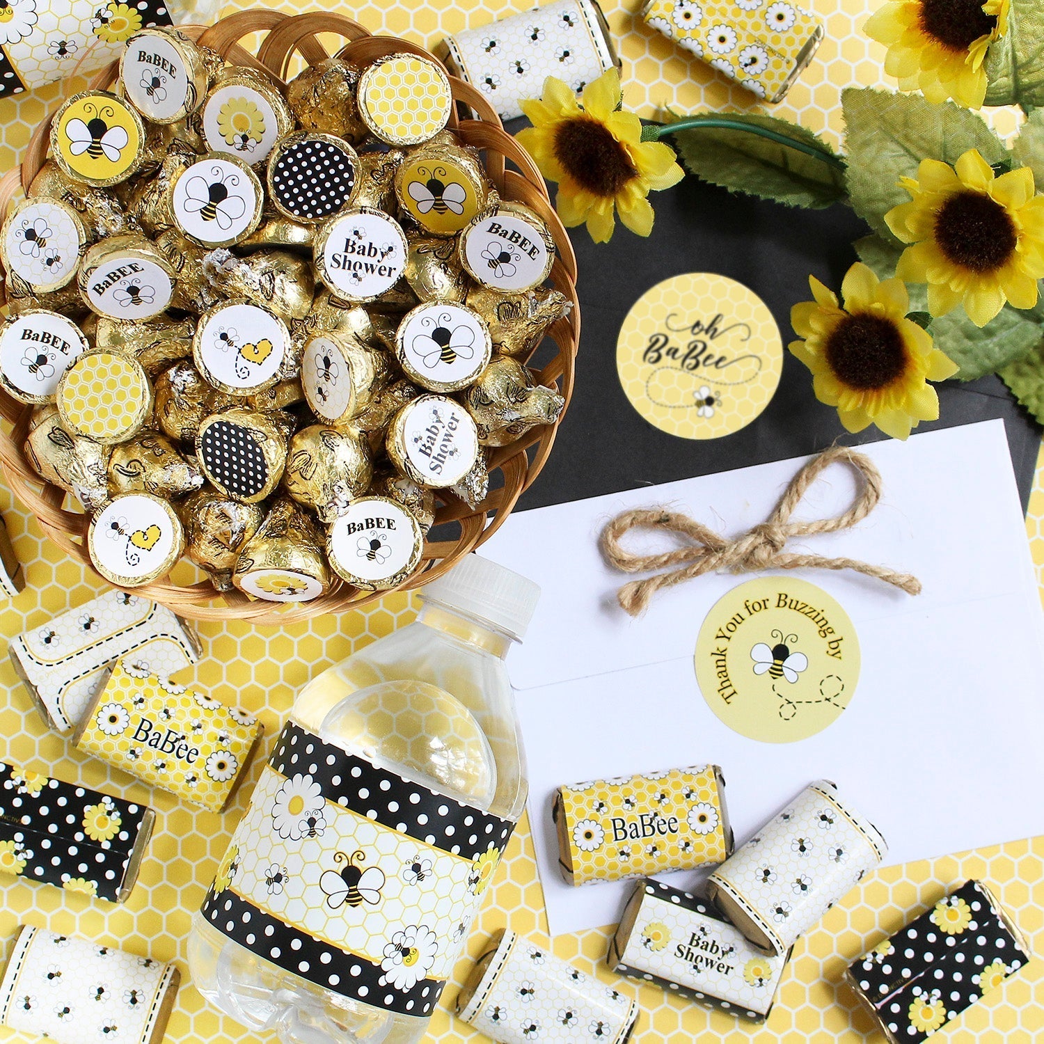 DISTINCTIVS Bumble Bee Baby Shower Games – 20 Emoji Nursery Rhyme Cards For Gender Reveal