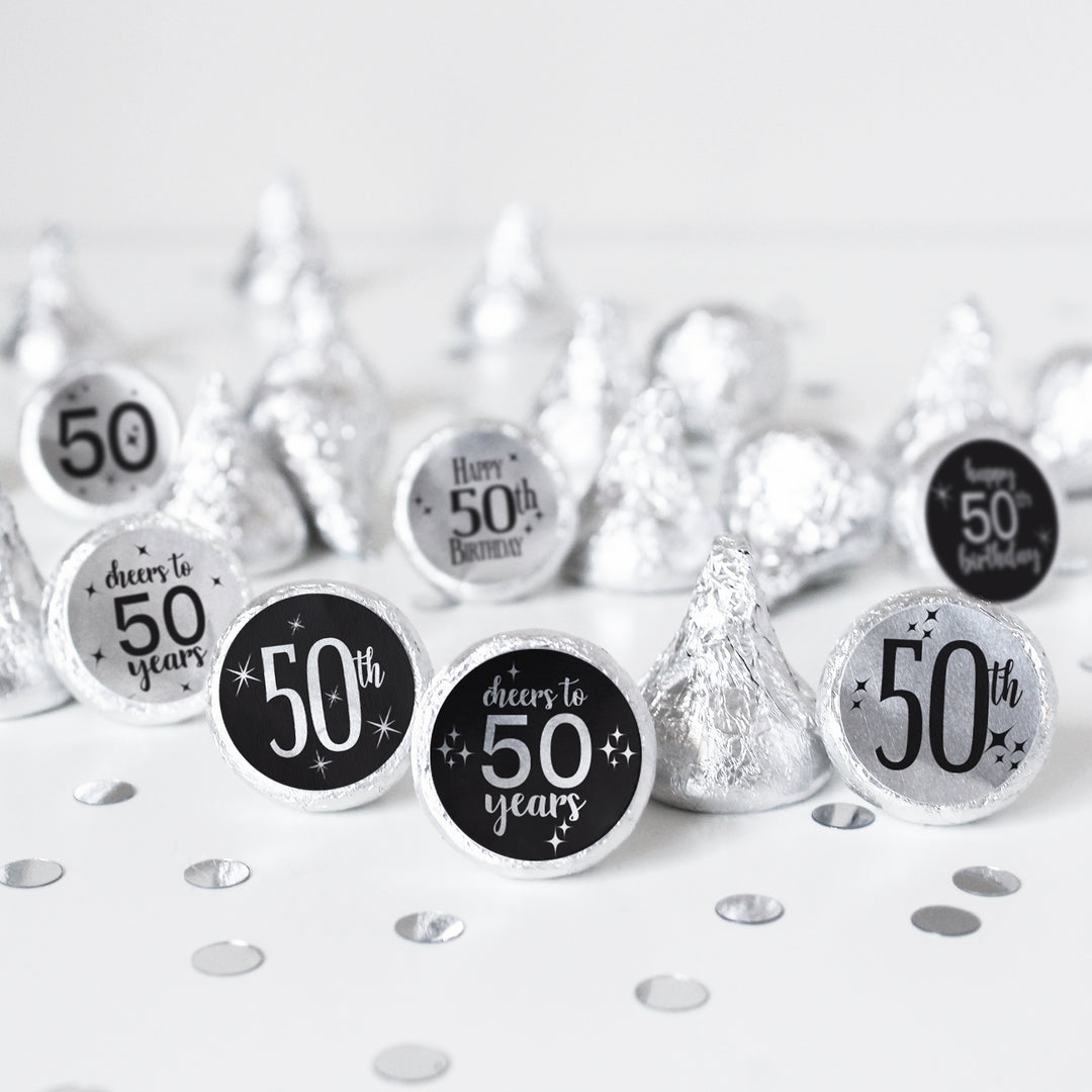50.º cumpleaños: lámina negra y plateada - Cumpleaños de adultos - Pegatinas para regalos de fiesta - Se adapta a Hershey's Kisses - 180 pegatinas