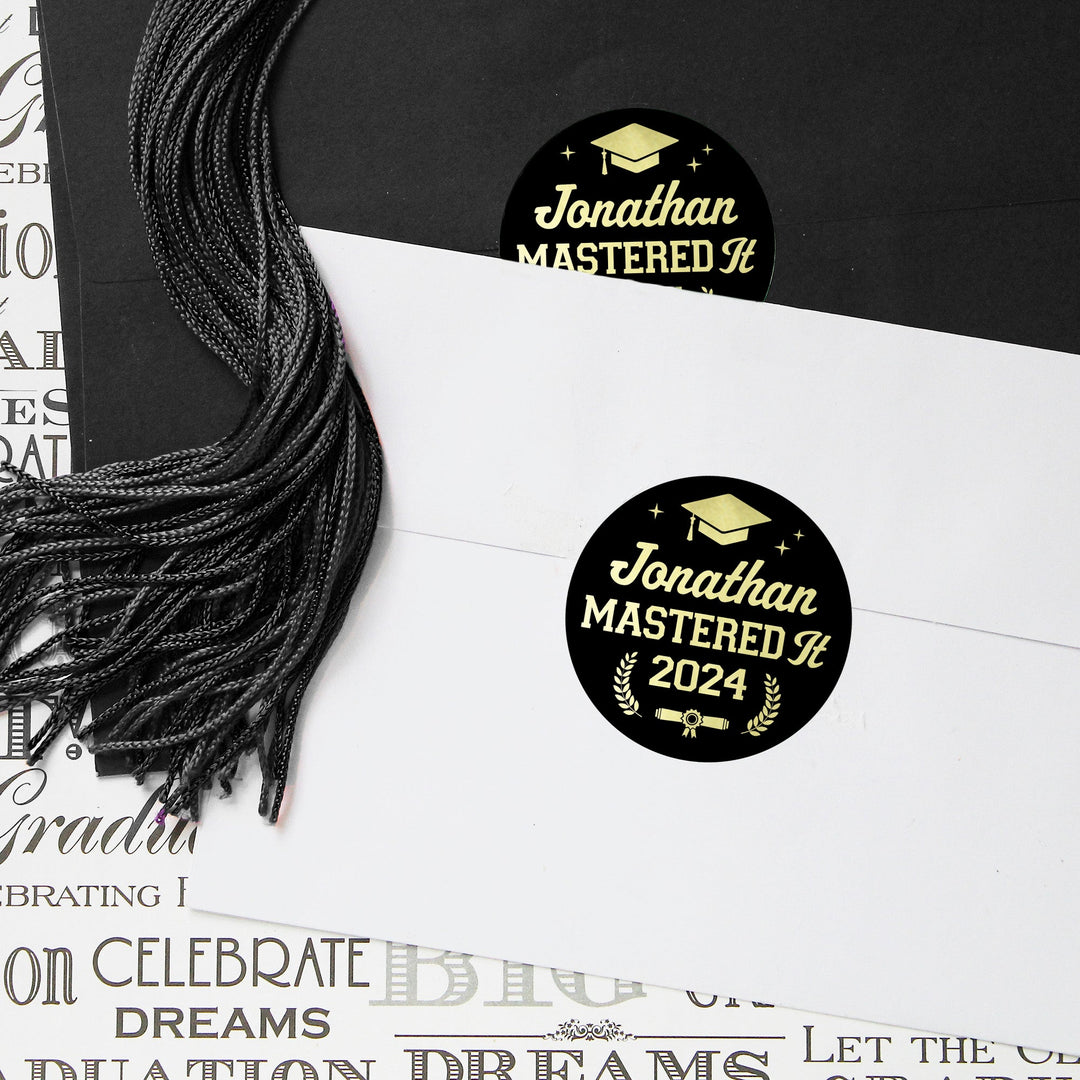 Graduación de maestría personalizada: negro y dorado - Pegatinas personalizadas para recuerdo de nombre y año - 40 pegatinas