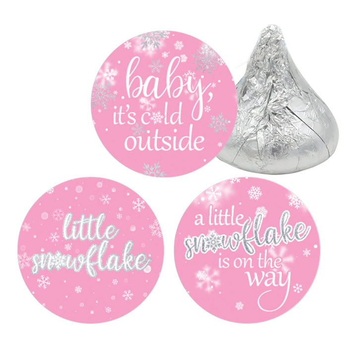 Copo de nieve pequeño: rosa - Pegatinas para regalos de baby shower de invierno - Se adapta a los besos de Hershey® - Niña - Bebé hace frío afuera - 180 pegatinas